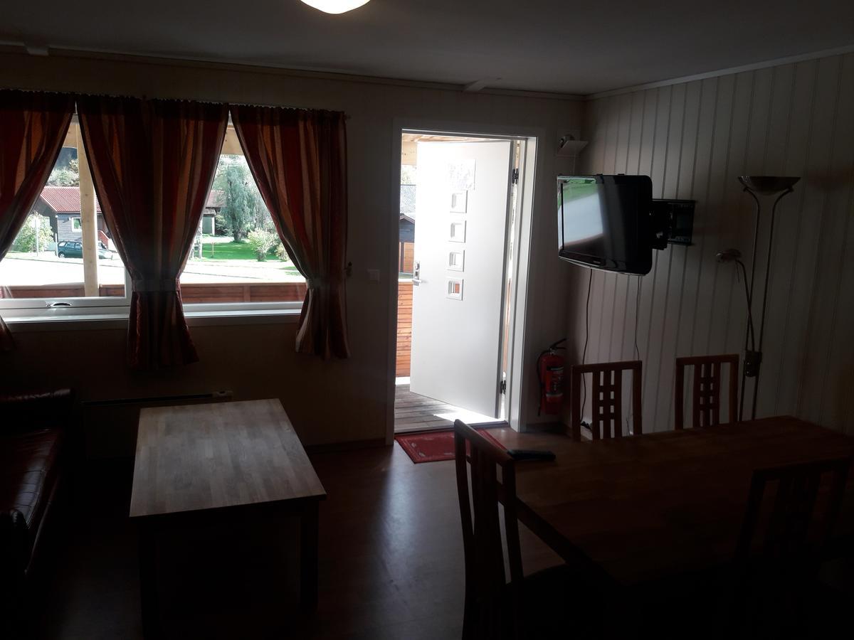 Ridderkroa Tresfjord Motel Bagian luar foto