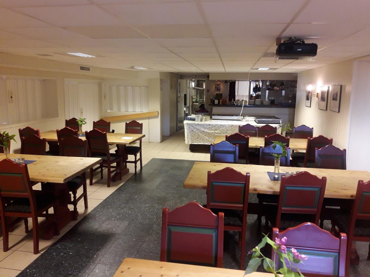 Ridderkroa Tresfjord Motel Bagian luar foto