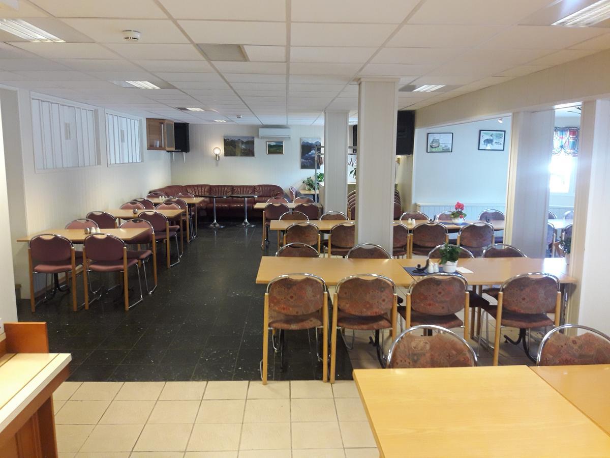 Ridderkroa Tresfjord Motel Bagian luar foto