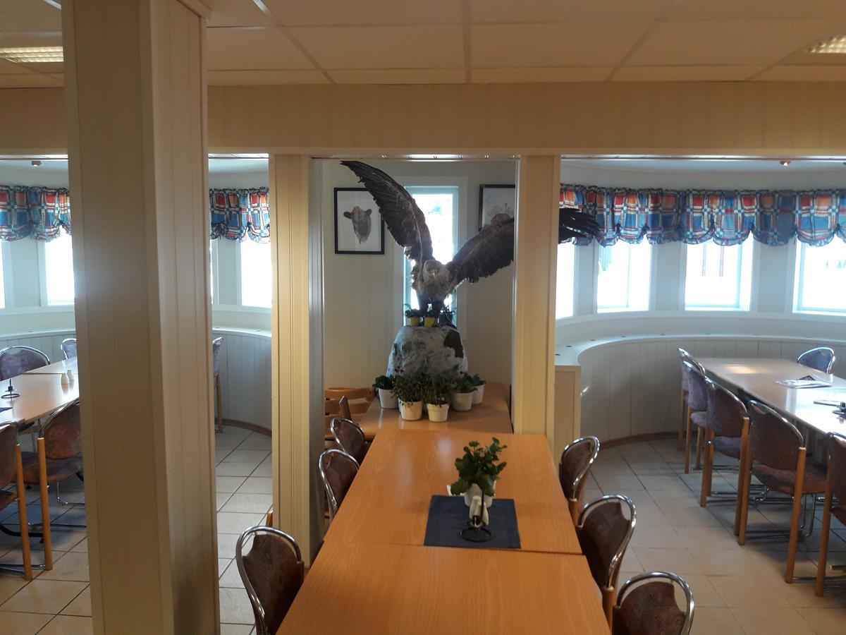 Ridderkroa Tresfjord Motel Bagian luar foto